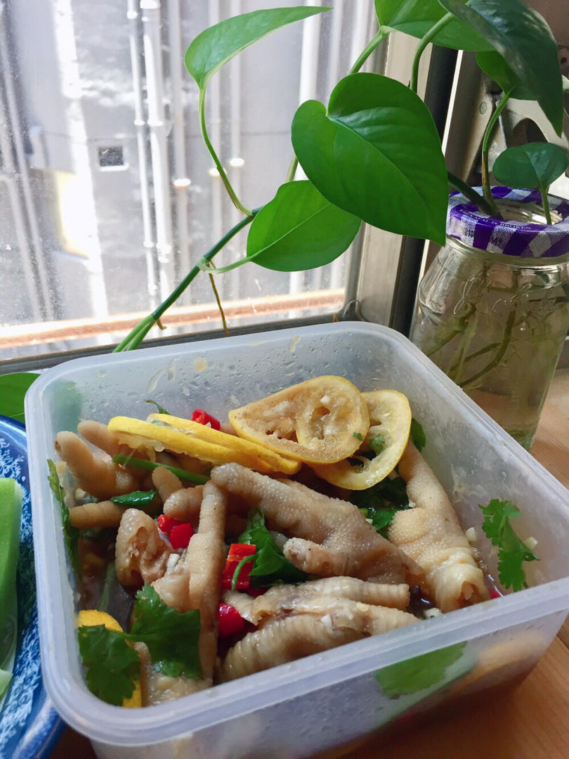 柠檬百香果无骨鸡爪