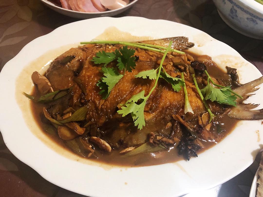 家常红烧鲳鱼