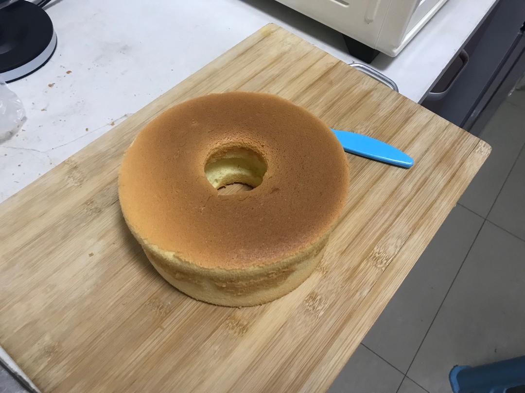 戚风蛋糕失败总结 – 凹底 (绝不是因为底火高!!)