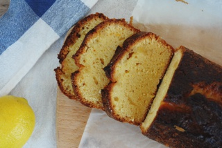 【雷蒙德的】裹酱柠檬蛋糕