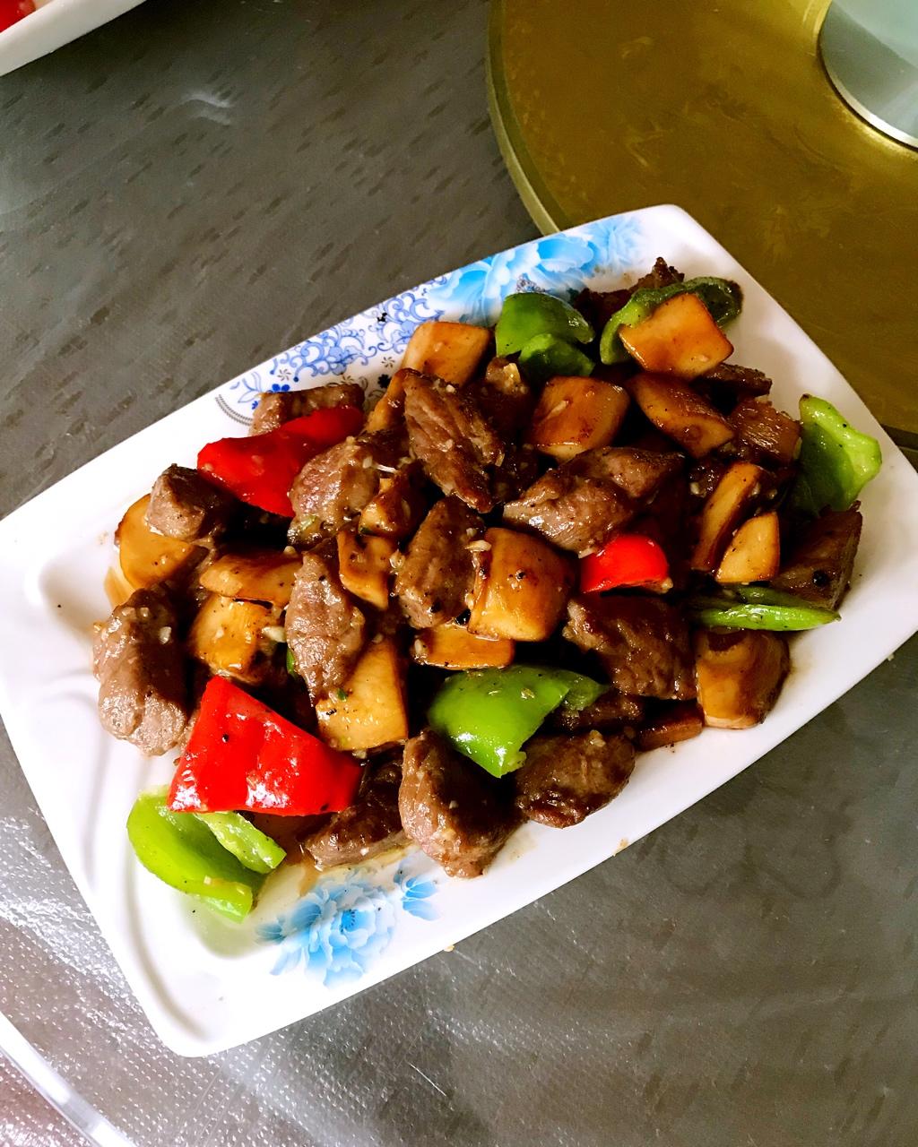 黑胡椒杏鲍菇牛肉粒