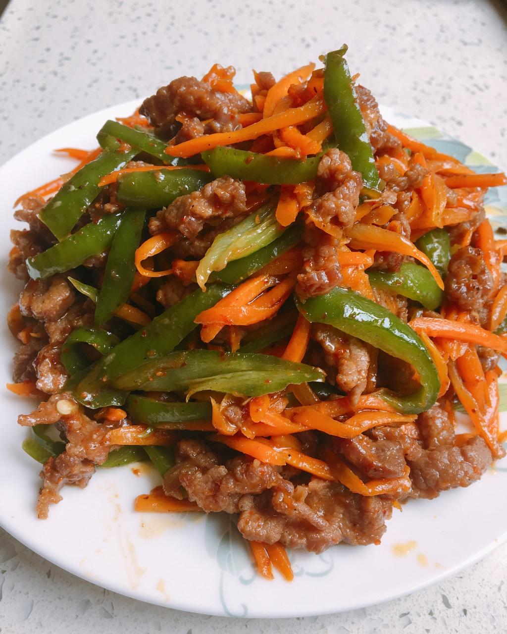 胡萝卜炒牛肉