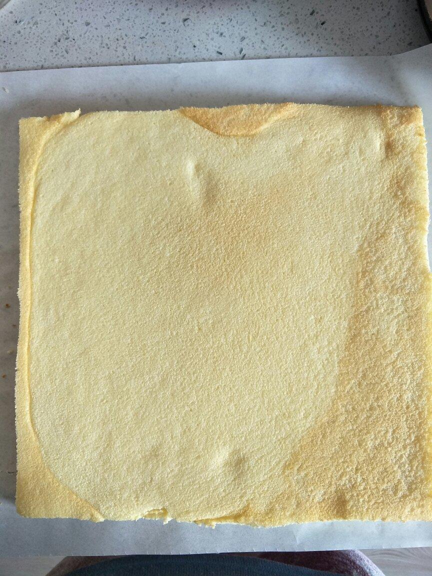 《Tinrry下午茶》教你做基础原味蛋糕卷