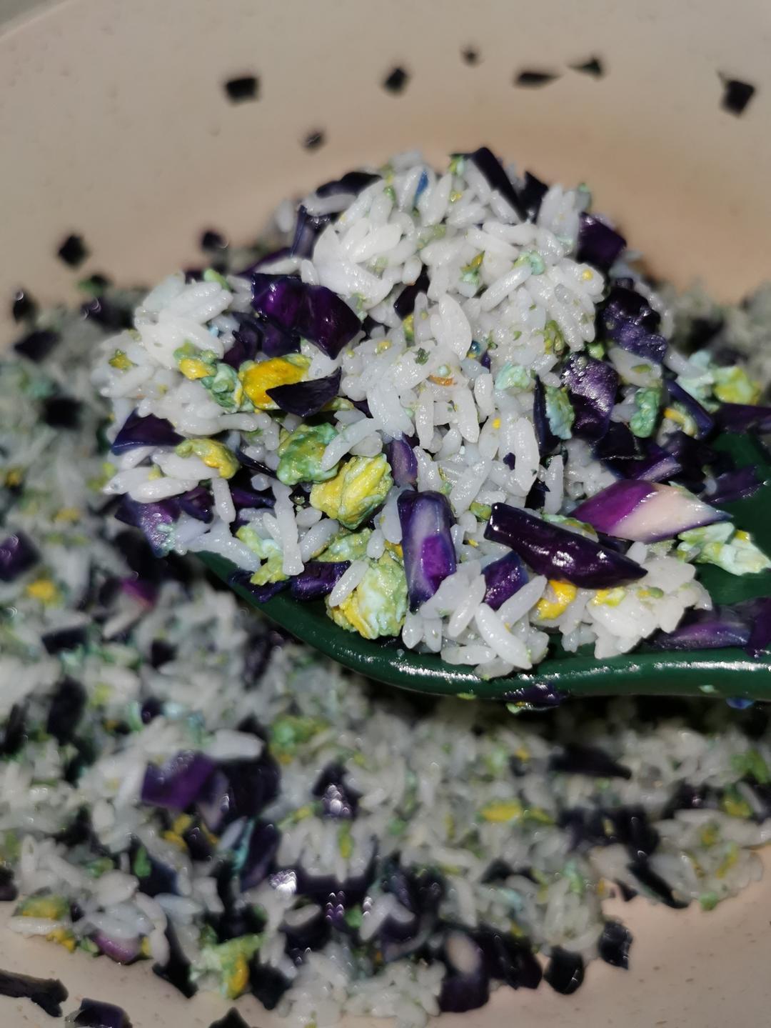 紫包菜鸡蛋炒饭