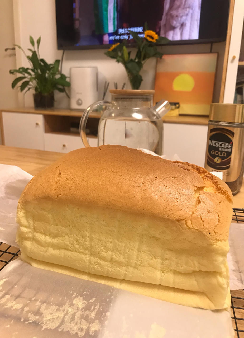 堪比柯基屁股
爆浆芝士🧀古早蛋糕
