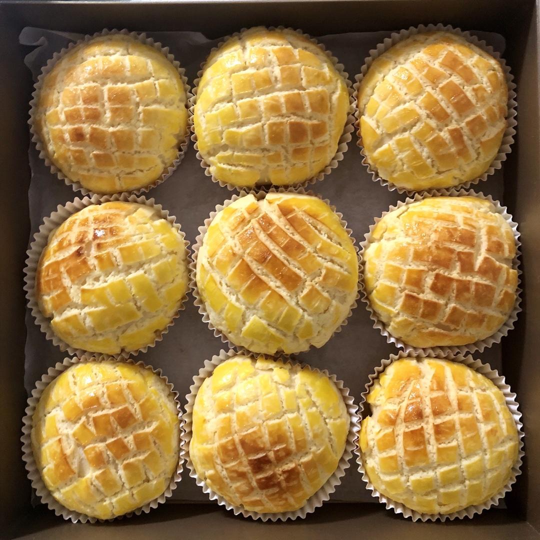 好吃到炸裂的港式菠萝包（附带制作酥皮的小视频）