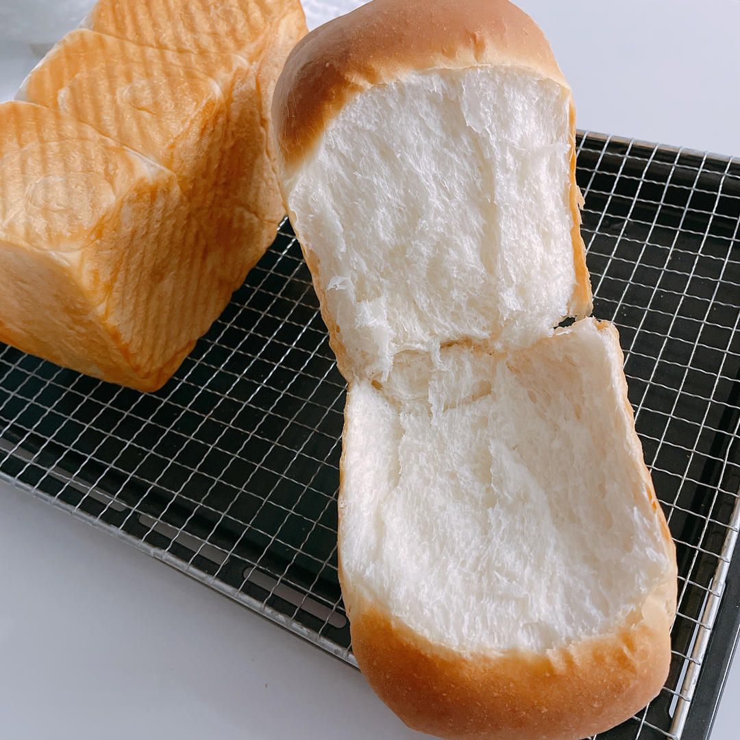 6%含糖量基础白吐司，怎么做都好吃。