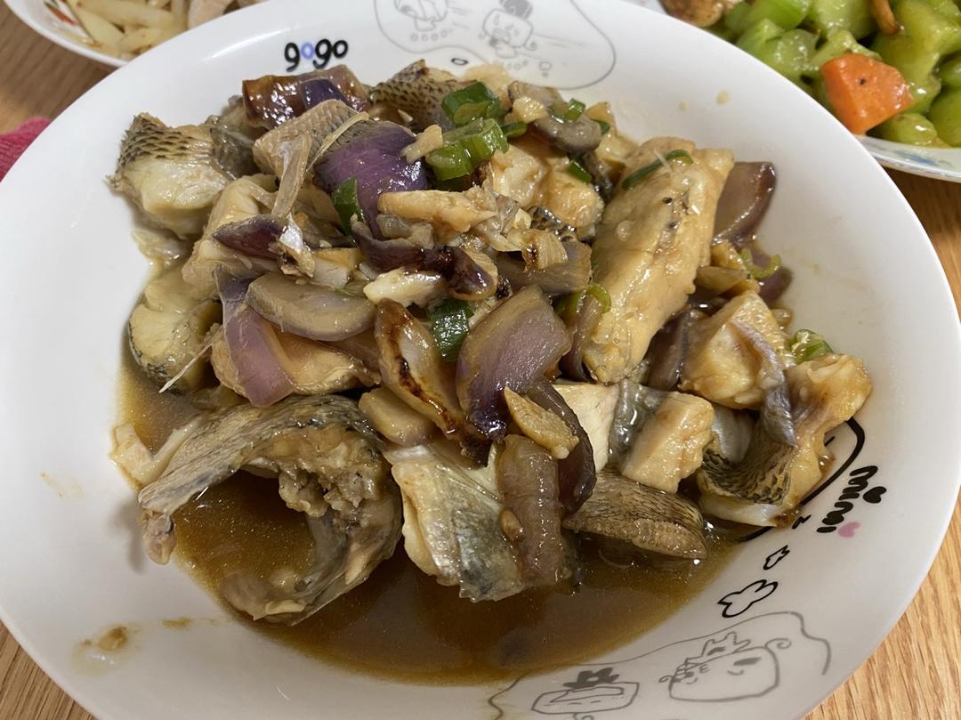 葱香焗鲈鱼