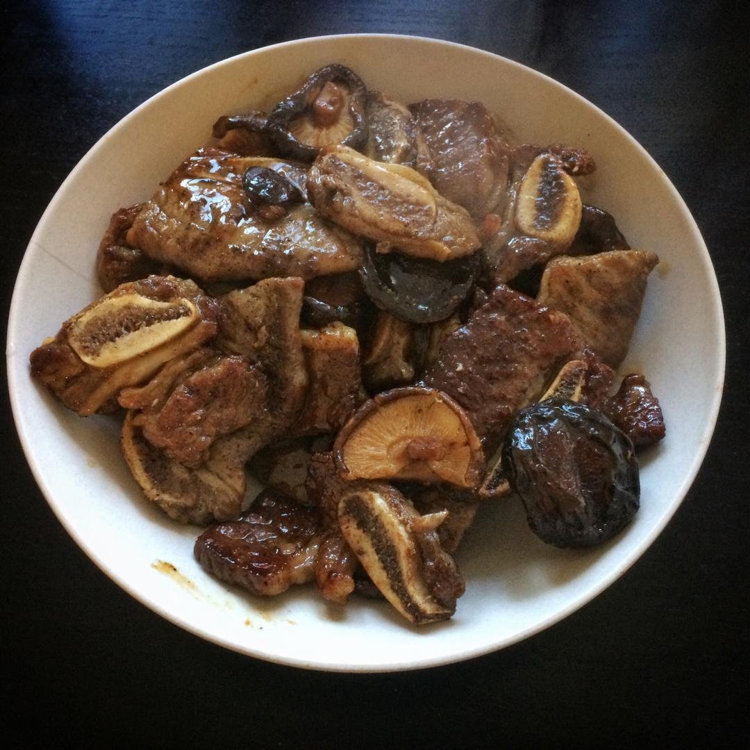 黑椒牛仔骨
