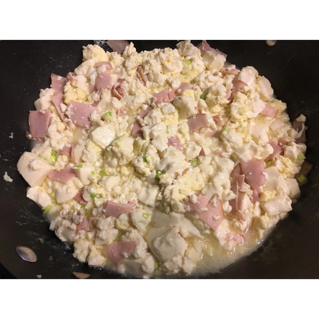 蛋包豆腐丁