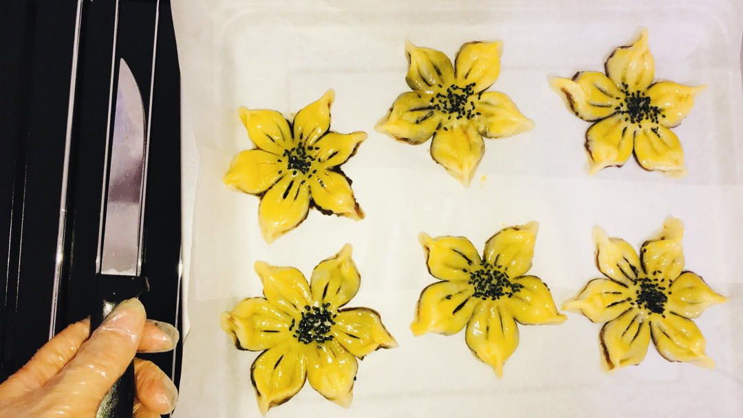 中式酥点（豆沙酥、菊花酥、葵花酥）