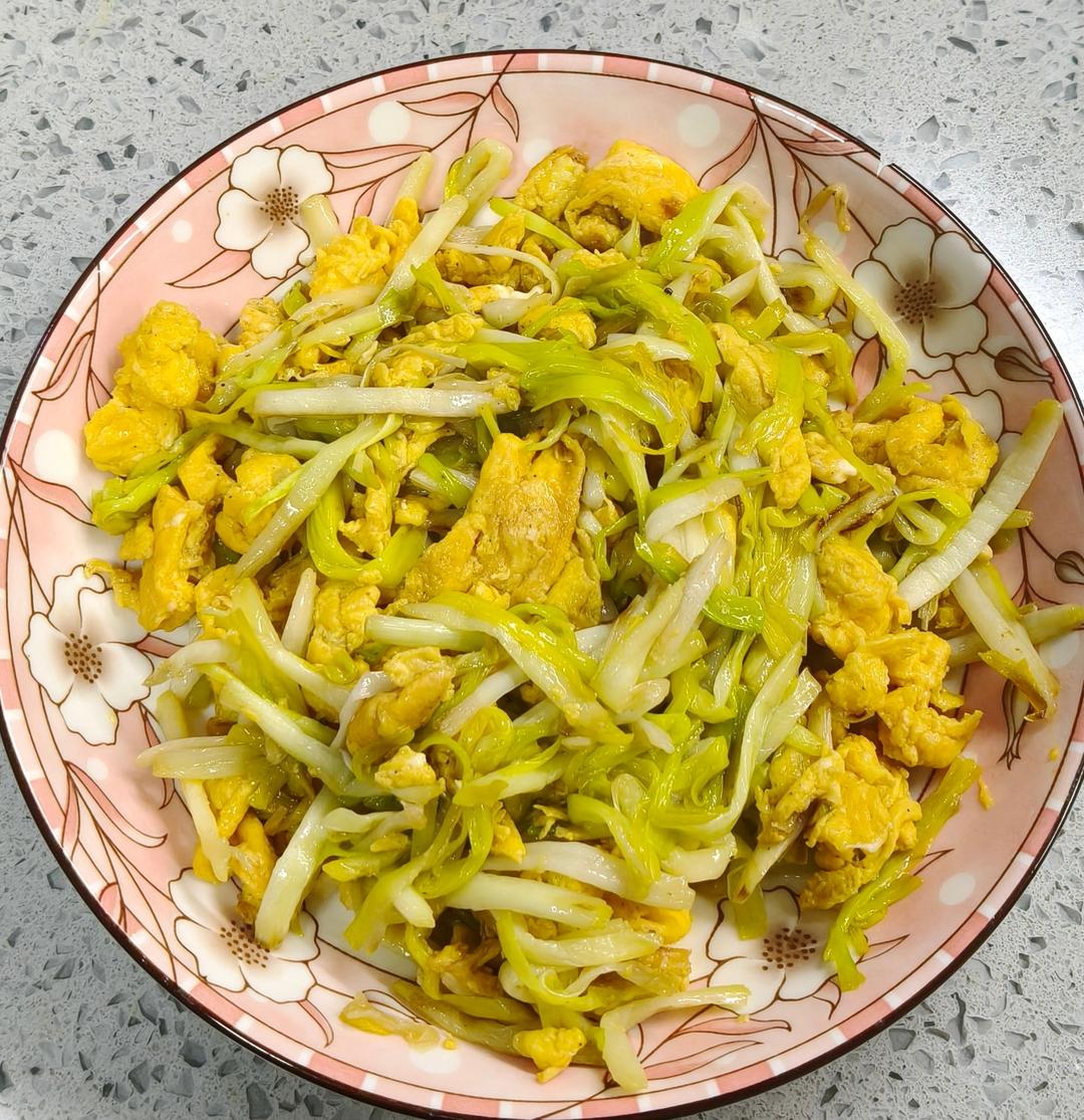 蒜黄炒鸡蛋