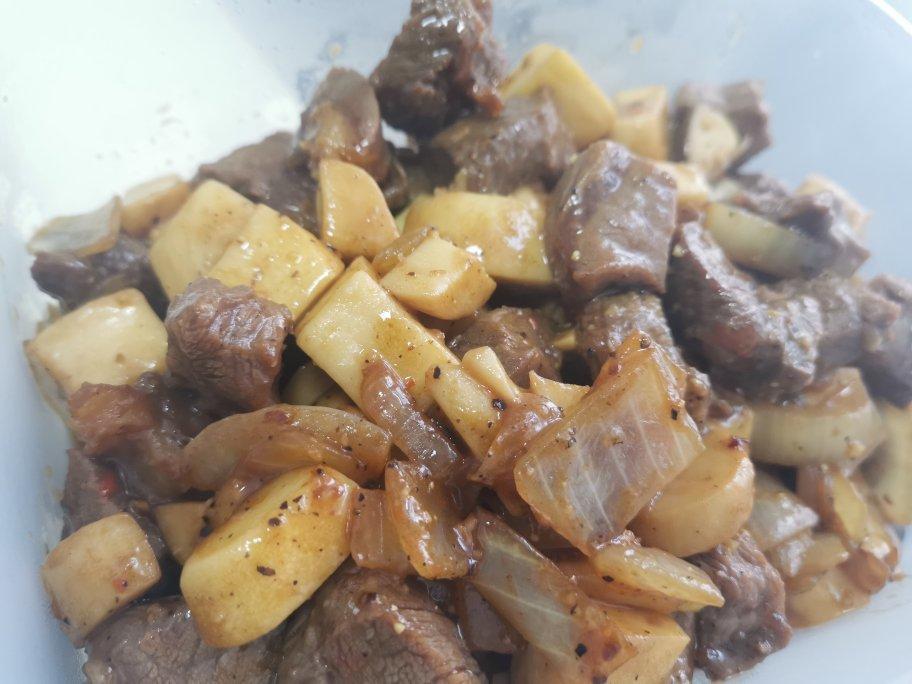 黑椒杏鲍菇牛肉粒