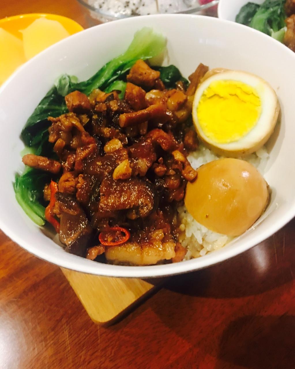 糖罐奈奈☆做的洋葱酥卤肉饭