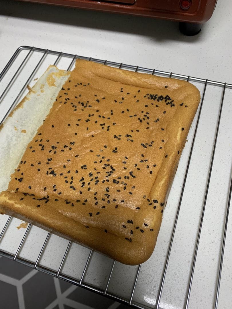 超简单完美戚风蛋糕（6寸2蛋）附打发、翻拌、脱模视频