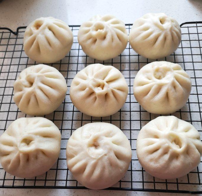 香菇肉包子