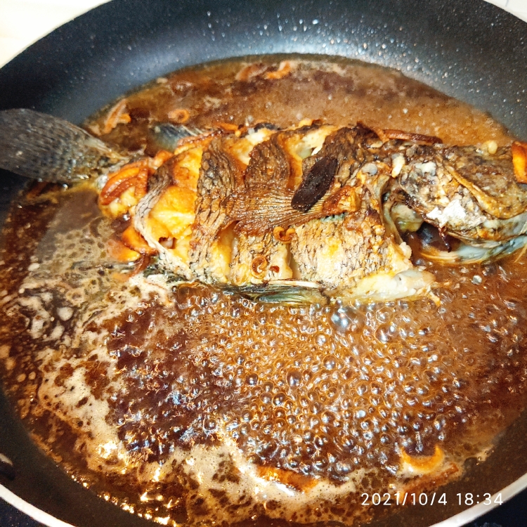 【吃鱼】超级下饭——红烧珍珠斑的做法 步骤5