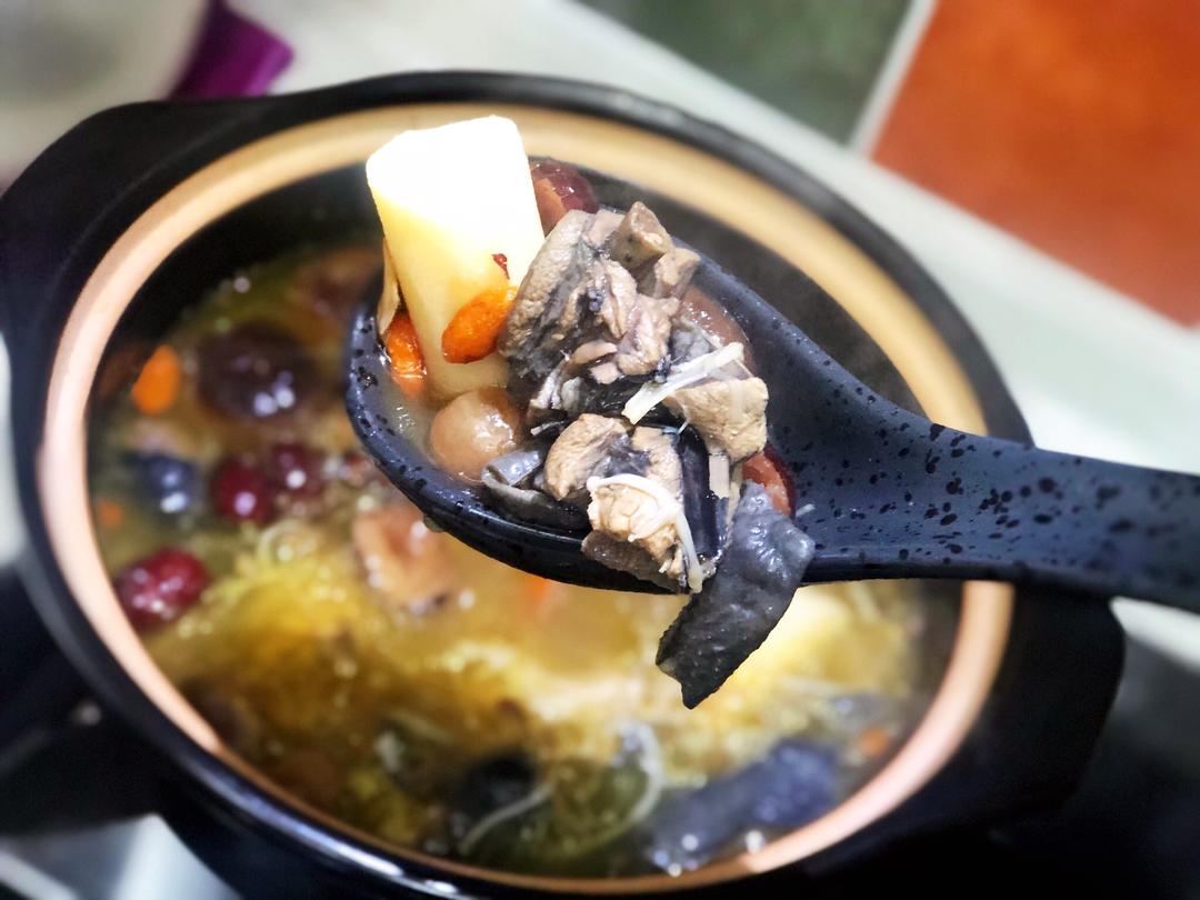 【药膳】砂锅乌鸡的做法