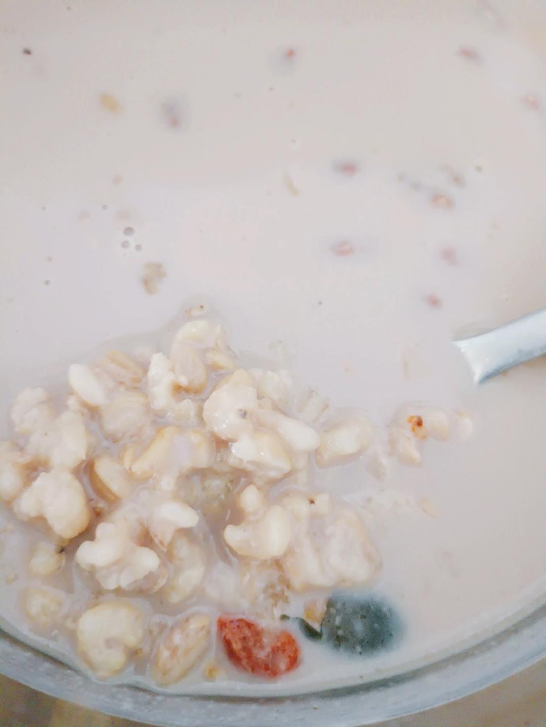 豆浆杂粮粥（别名：回归正轨粥）丨健康·三餐