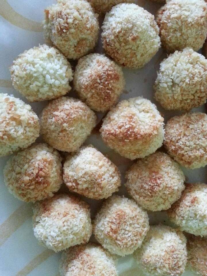 蛋白椰蓉球