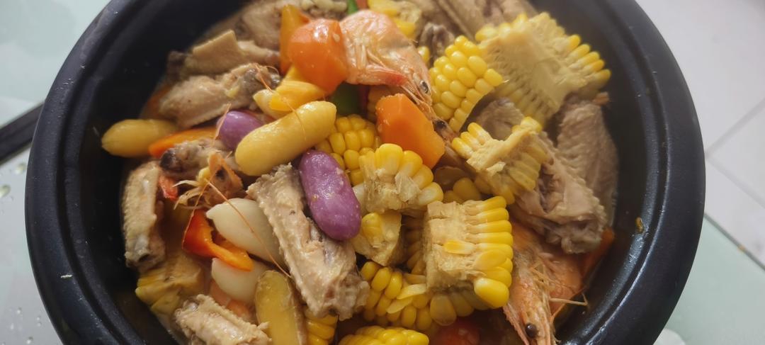 鲜香入味的鲜虾鸡翅玉米煲|美味一锅端