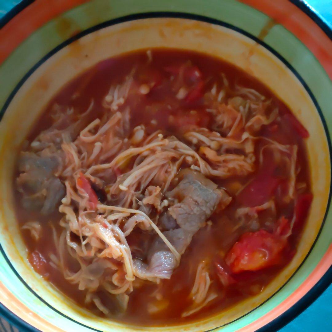 番茄金针菇肥牛