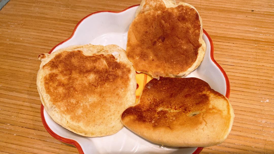 【减脂早餐】无油香蕉松饼（超简单）