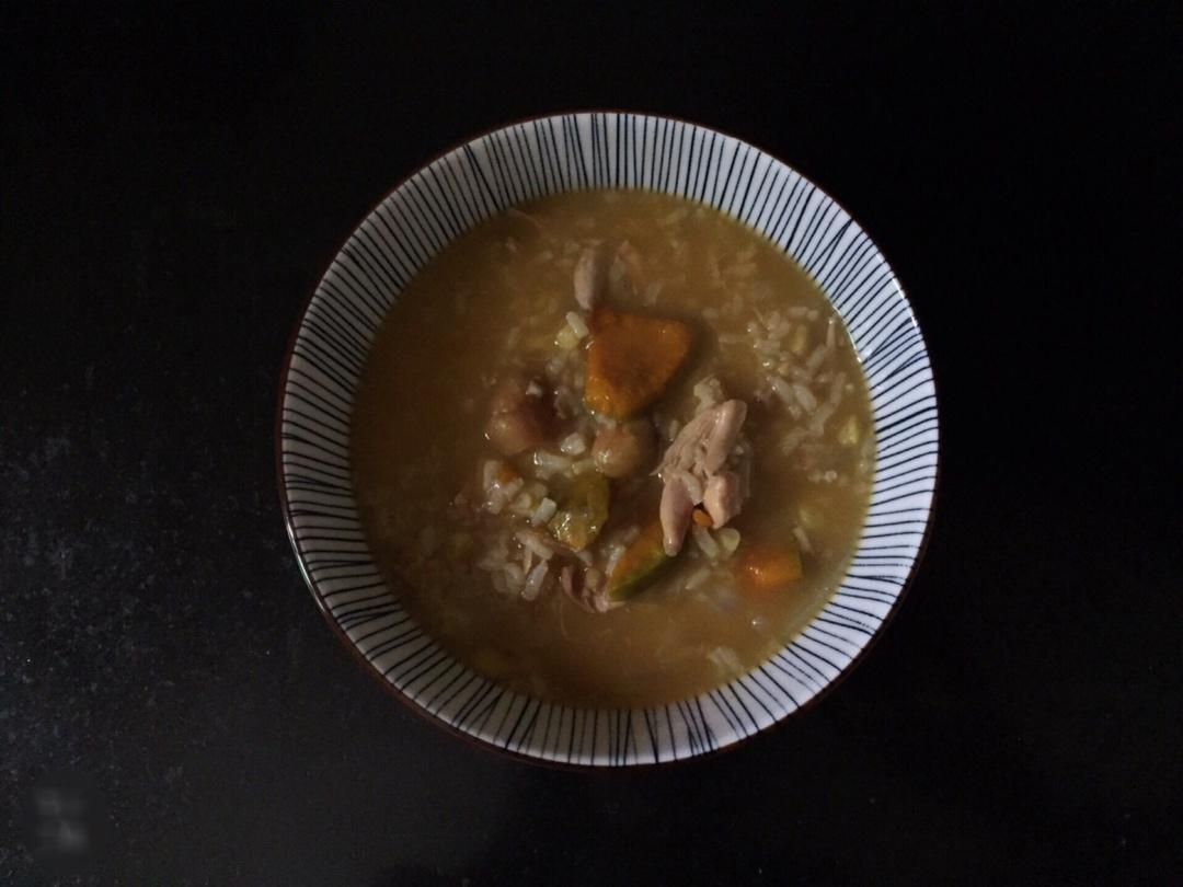 南瓜栗子鸡汤丨健康·三餐