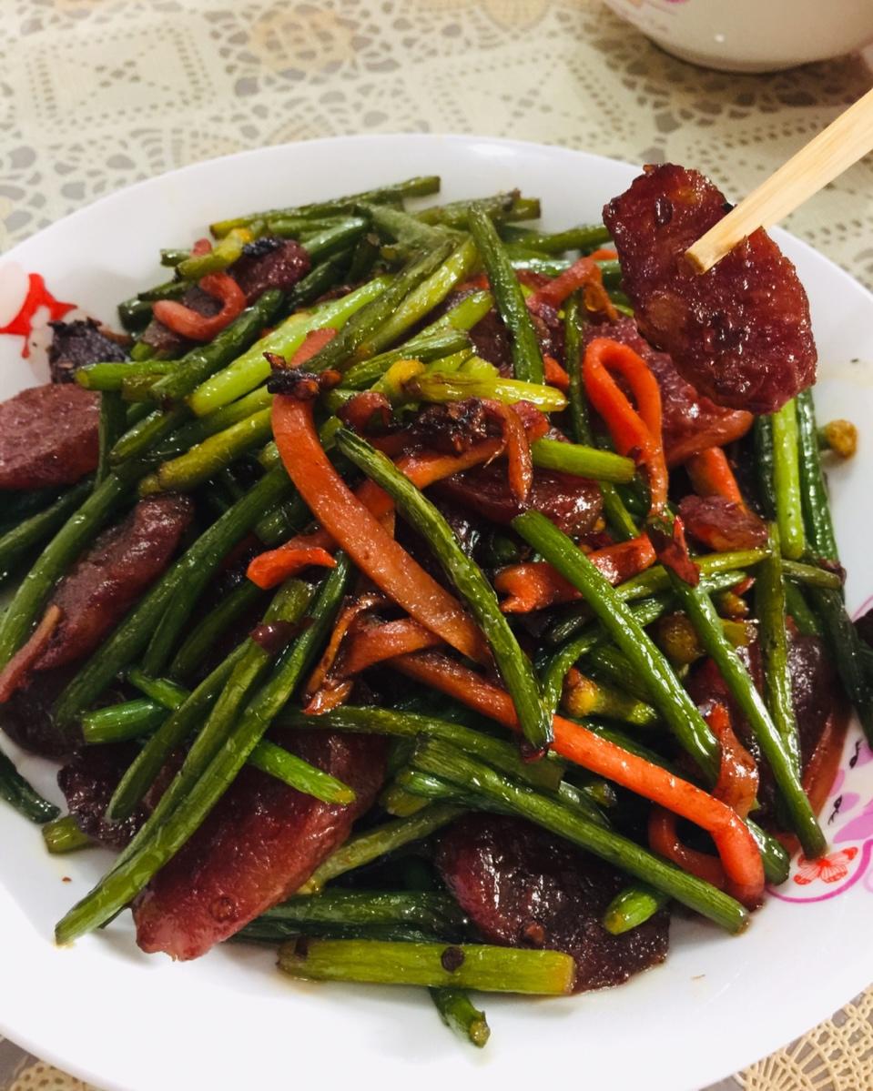 蒜薹炒腊肠