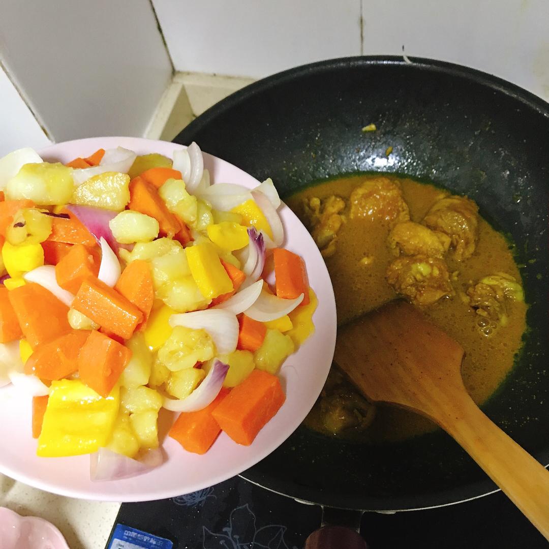 一人食——咖喱土豆鸡饭的做法 步骤1