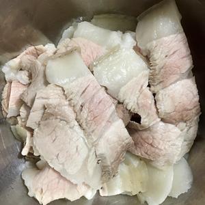 小尖椒回锅肉的做法 步骤3