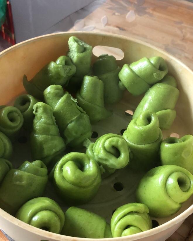 下厨房用户dscz做的菠菜馒头