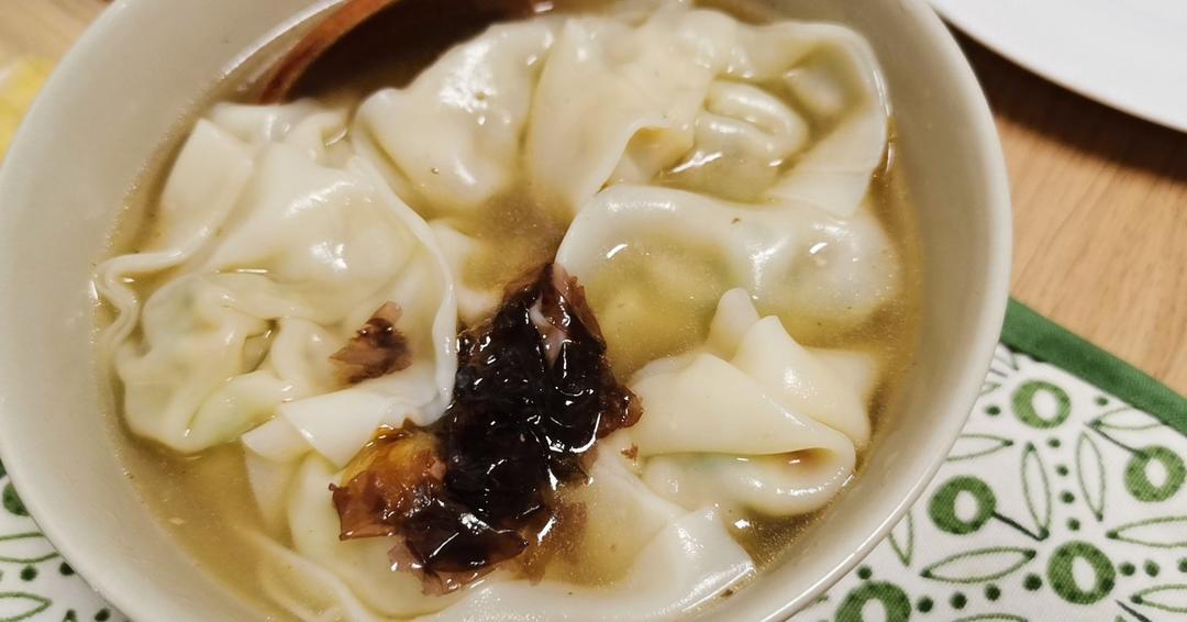 汤锅菜肉馄饨（荠菜青菜馅，纯肉馅附冷馄饨沾酱配方，附肉馅制成法）