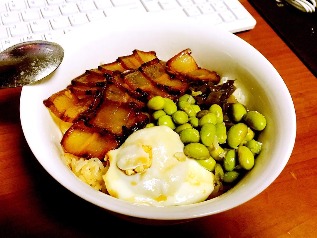 香肠煲仔饭