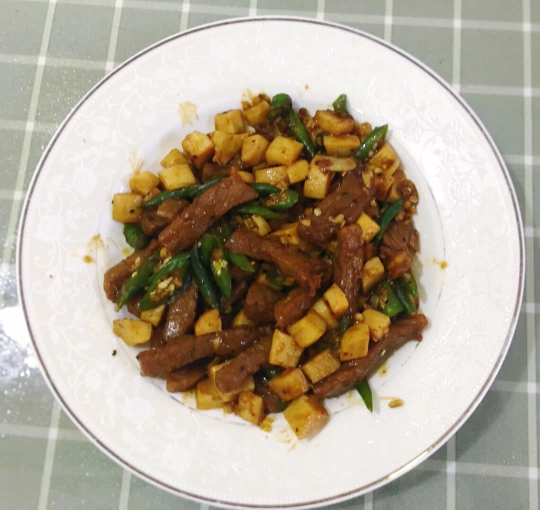 黑椒杏鲍菇牛肉粒