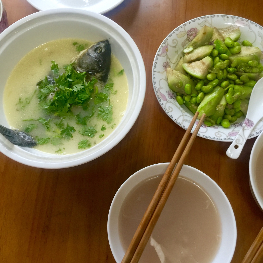 鲫鱼豆腐汤