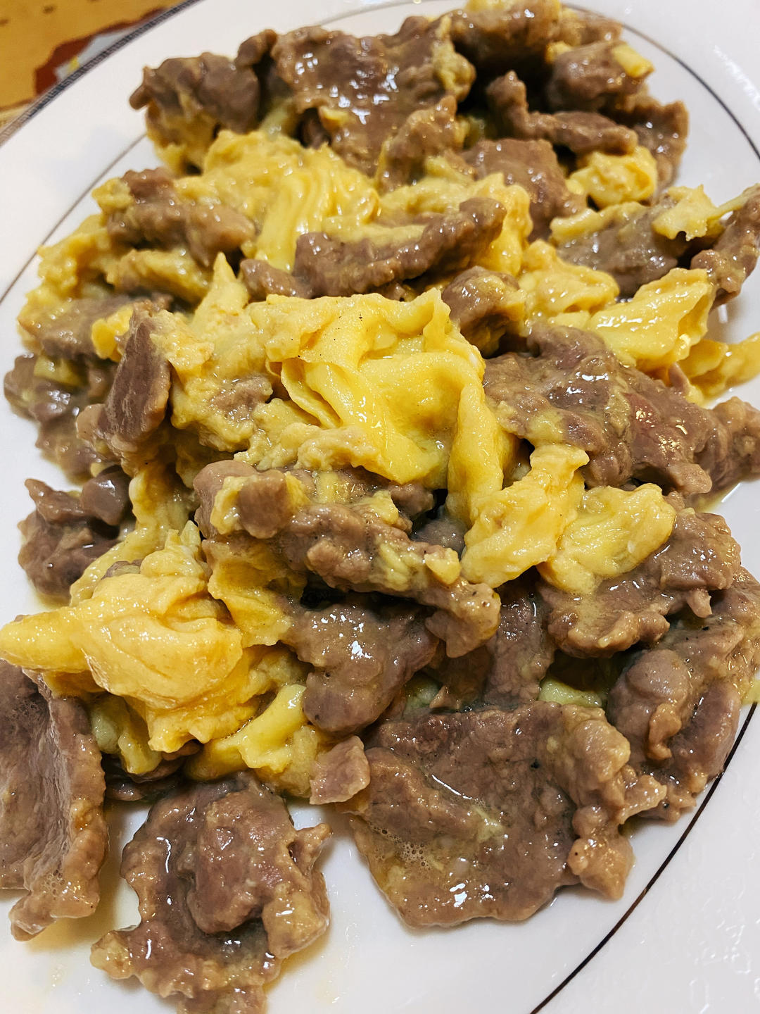 滑蛋牛肉，牛肉滑嫩，鸡蛋松软