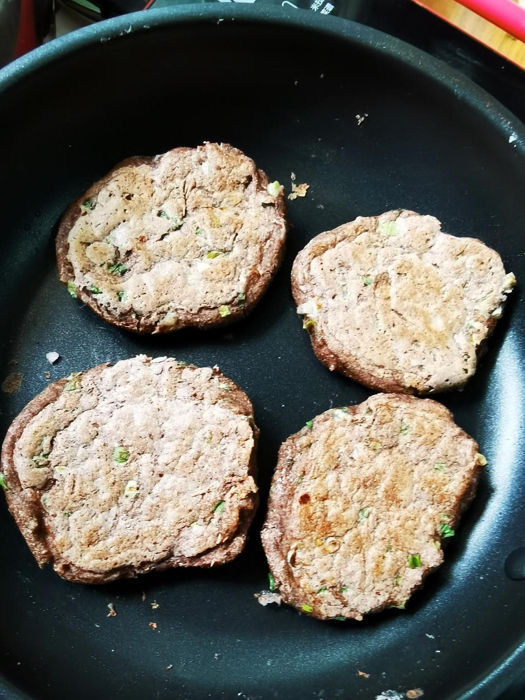 手不粘面，早上5分钟做葱花饼，又香又软