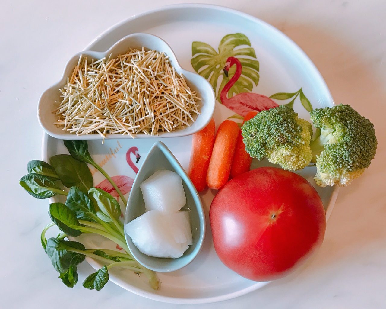 宝宝辅食—鳕鱼番茄胡萝卜青菜面的做法 步骤1