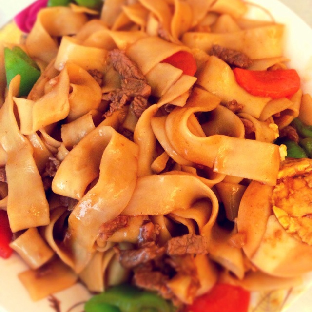 酒到浓时泪两行__做的白菜肉丝炒刀削面