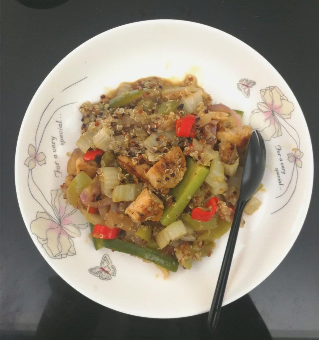 藜麦鸡胸沙拉