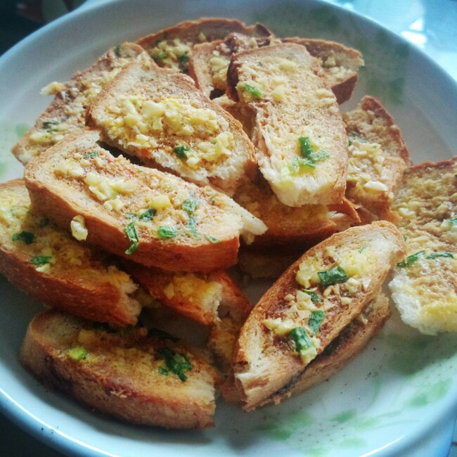 微波炉蒜香面包