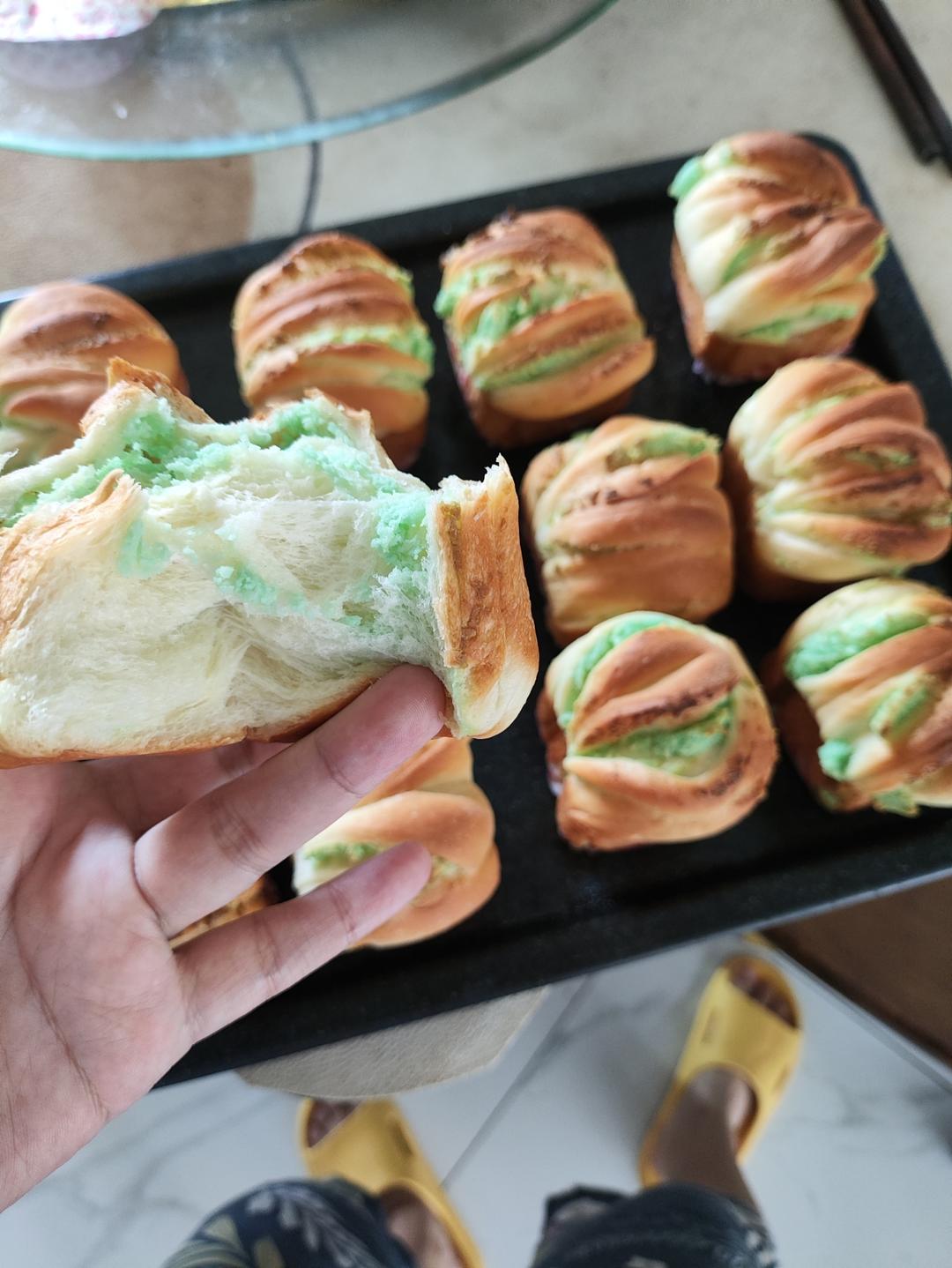 椰香斑斓迷你吐司