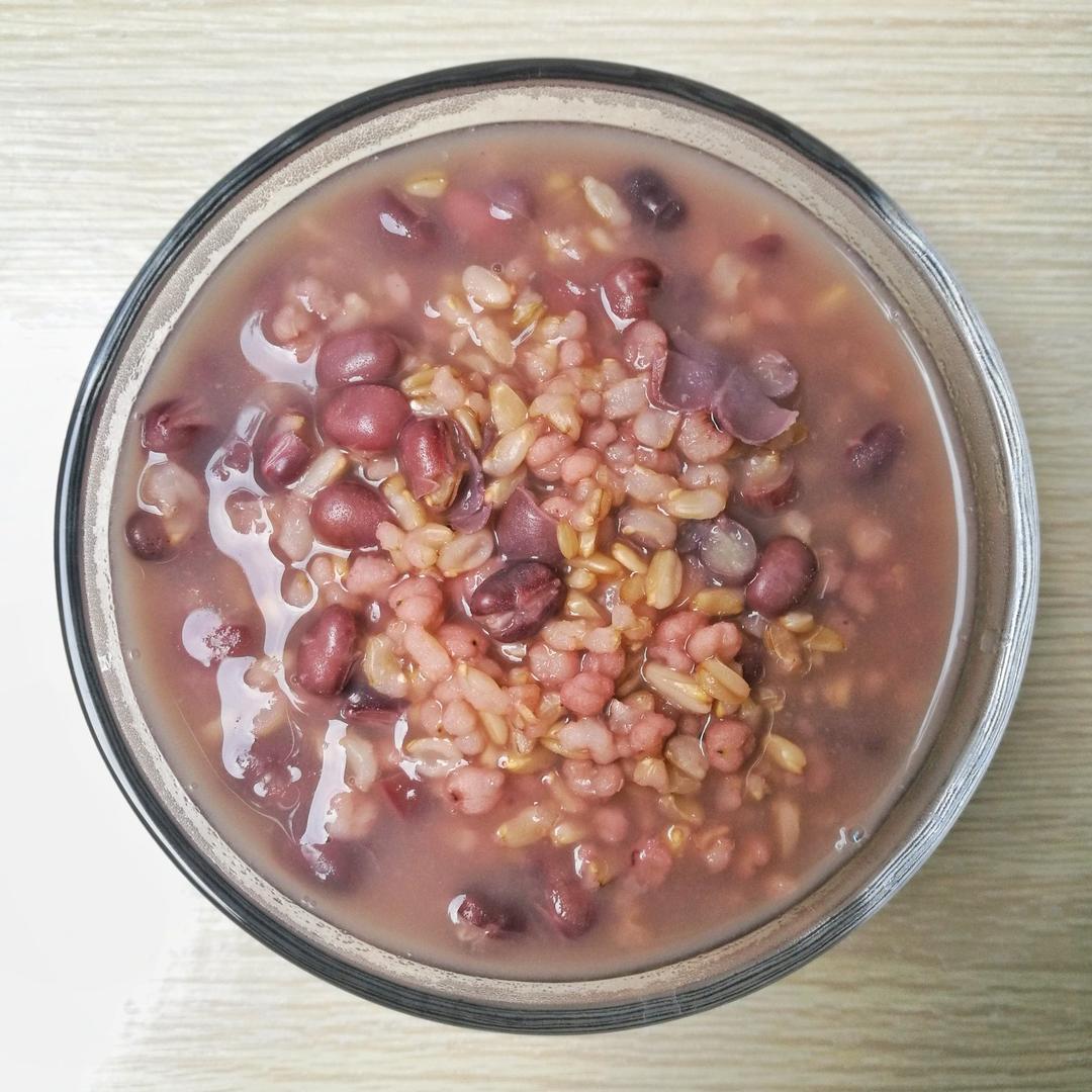 太给力～燕麦红豆三宝粥(保护血管)