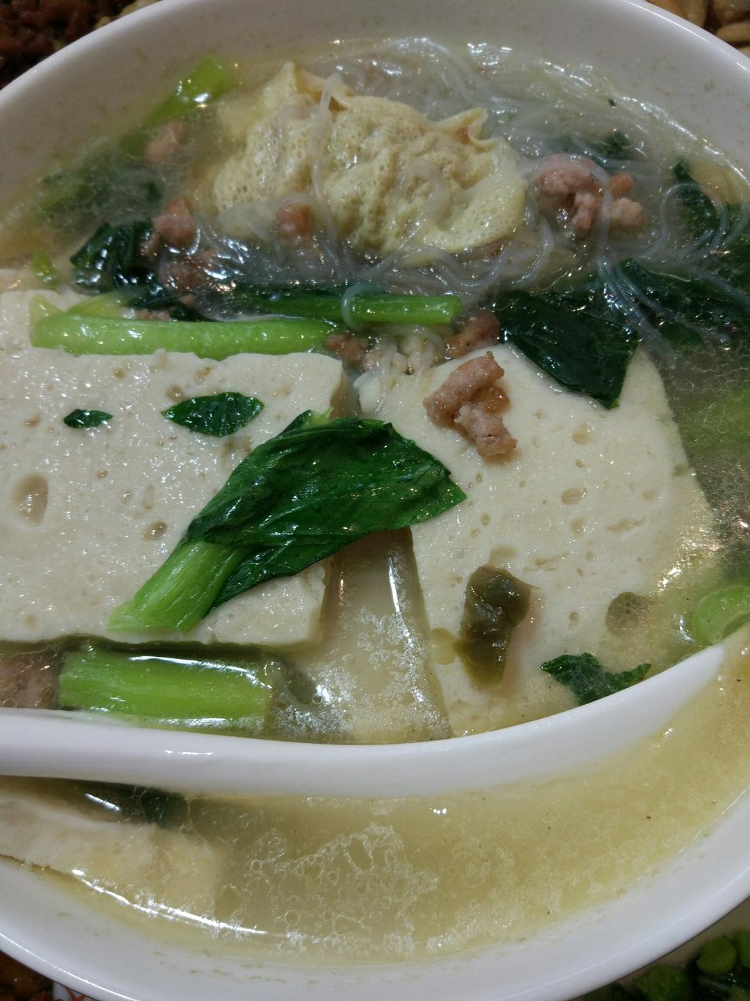 蛋饺什锦汤