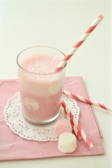 草莓奶露的做法