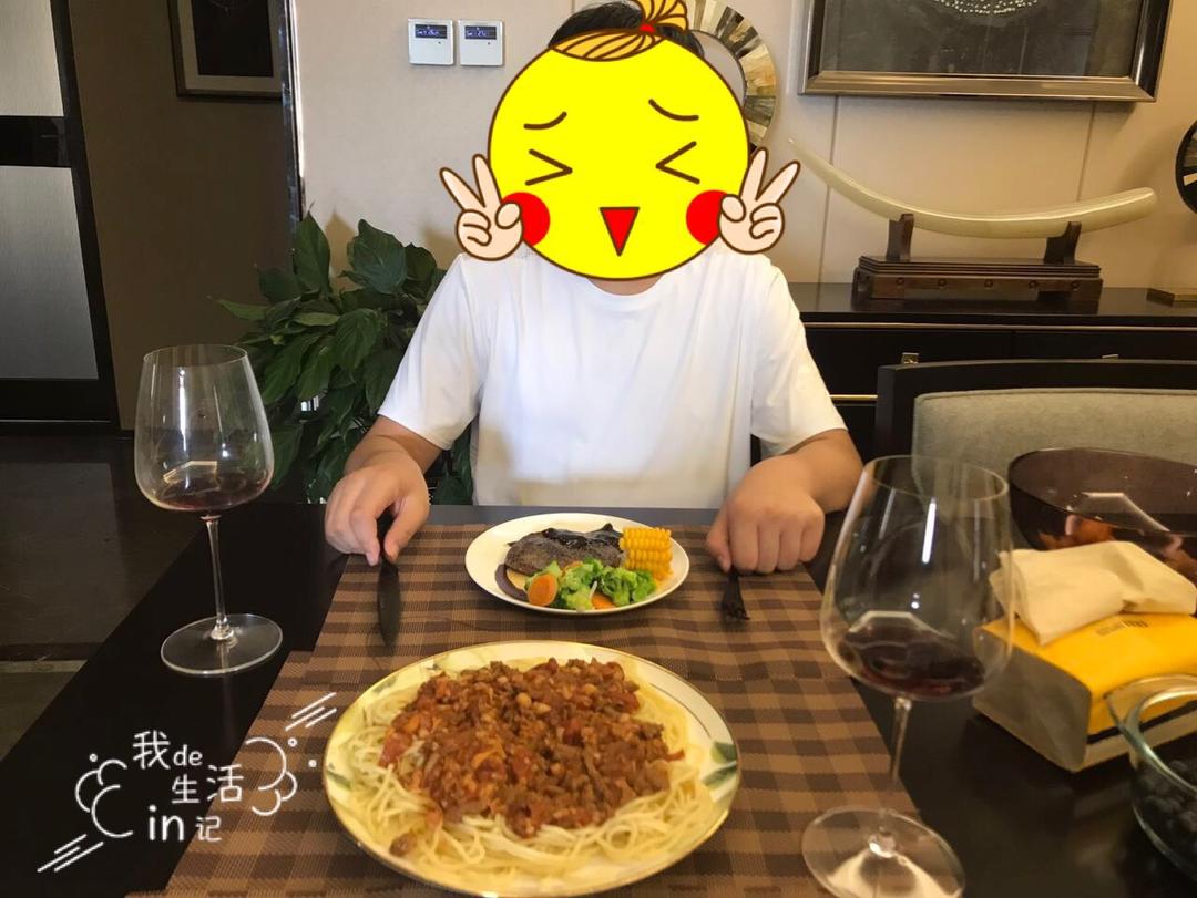 蕃茄蘑菇肉酱意大利面