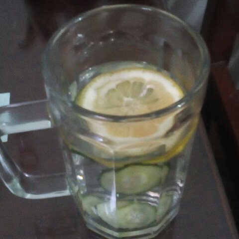 黄瓜柠檬水