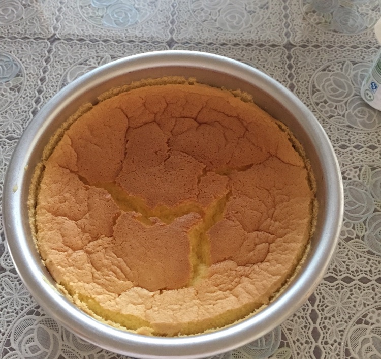 六寸活底戚风蛋糕