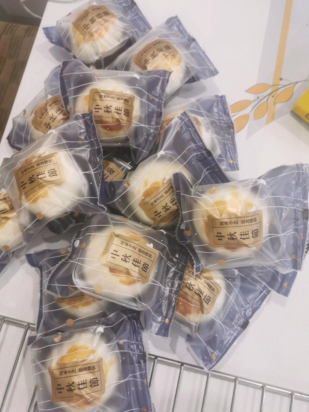 层层酥脆的完美蛋黄酥